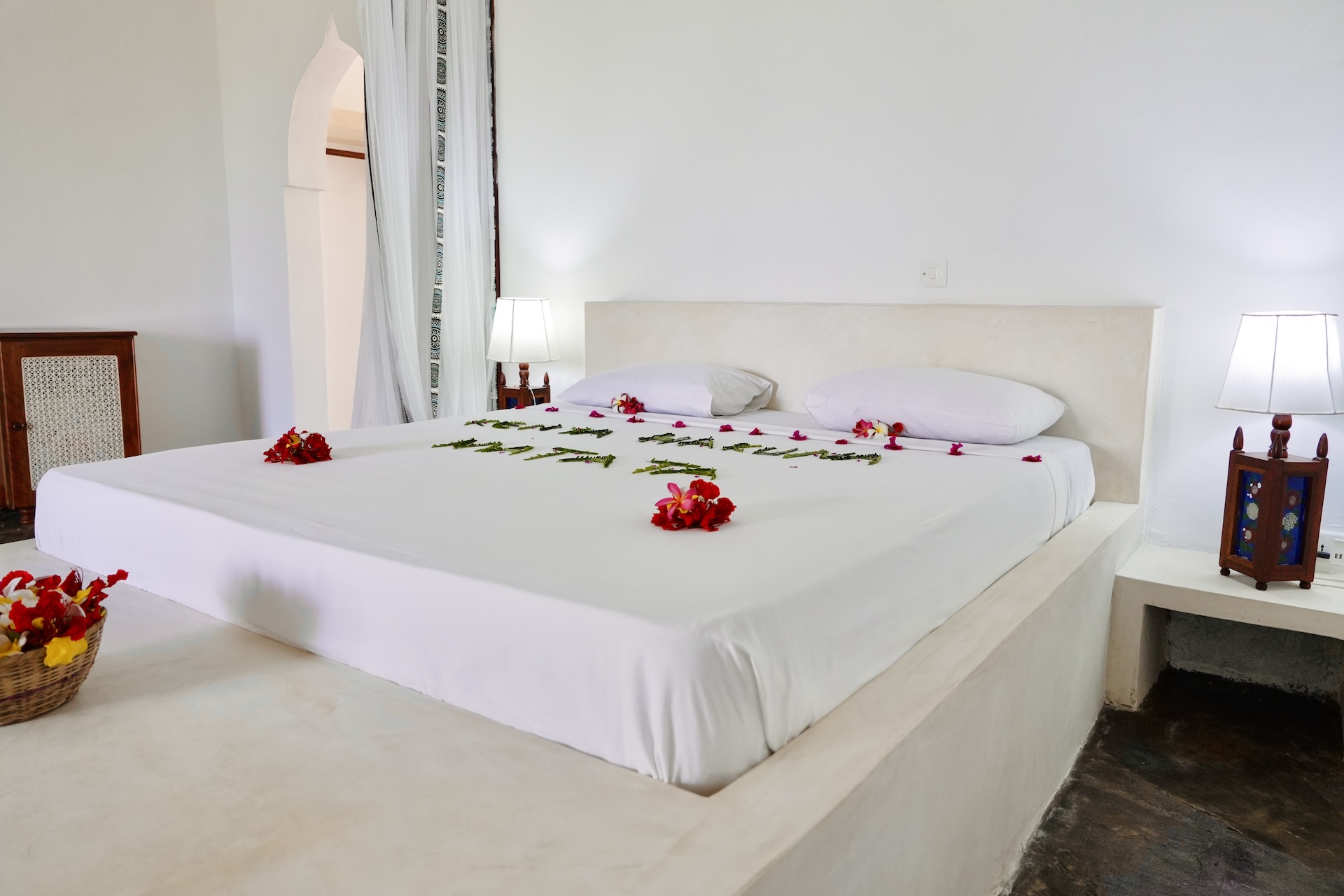 Beach Ocean / Beach Front Room 2