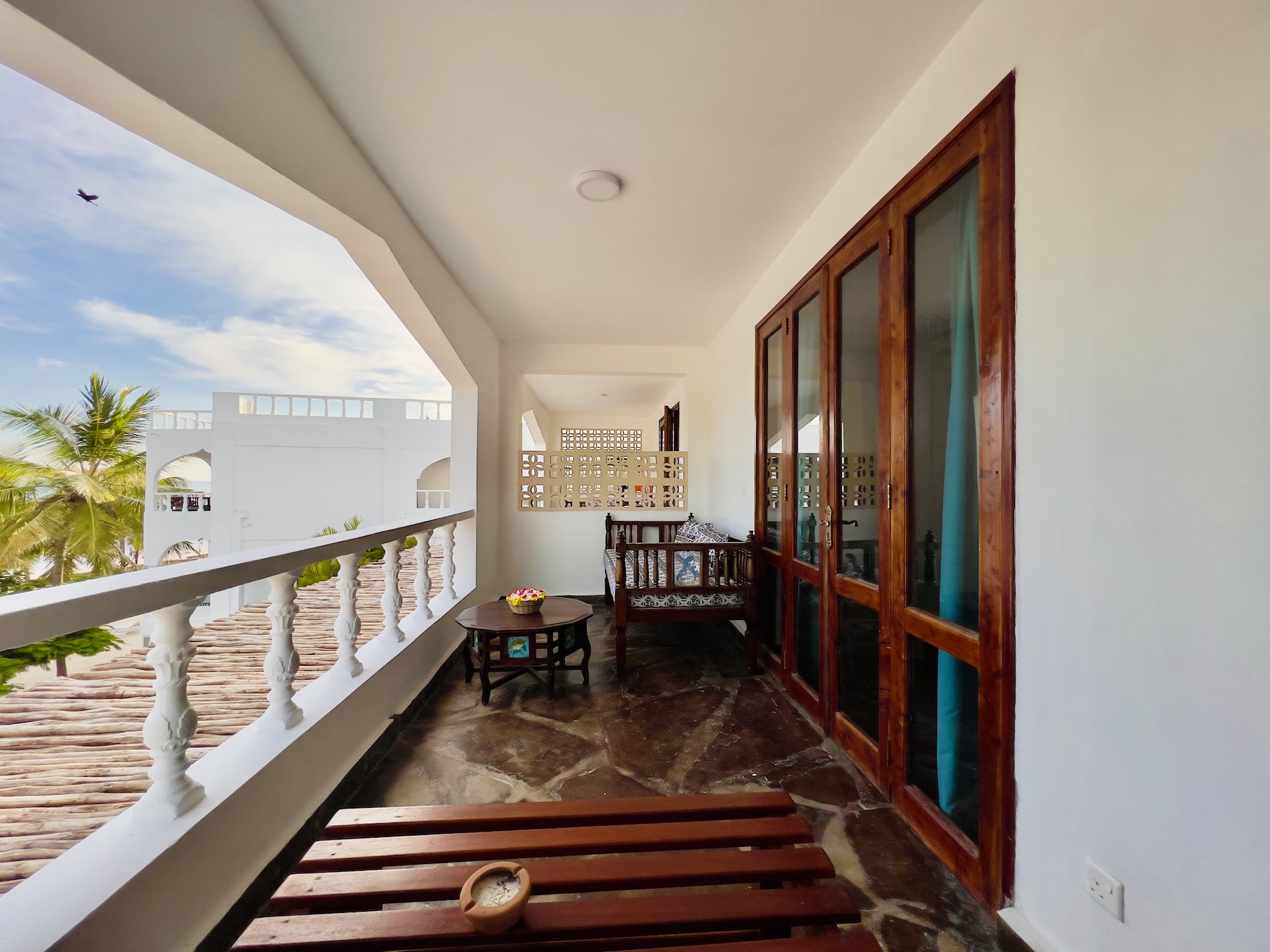 Beach Ocean / Beach Front Room 3