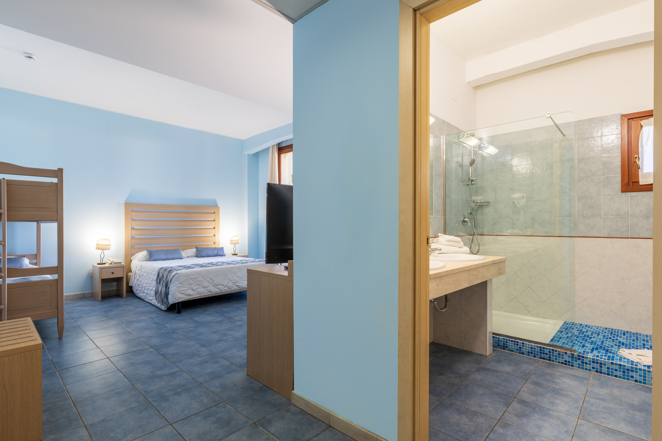 Cala_della_TorreII_Triple/Family Room 4