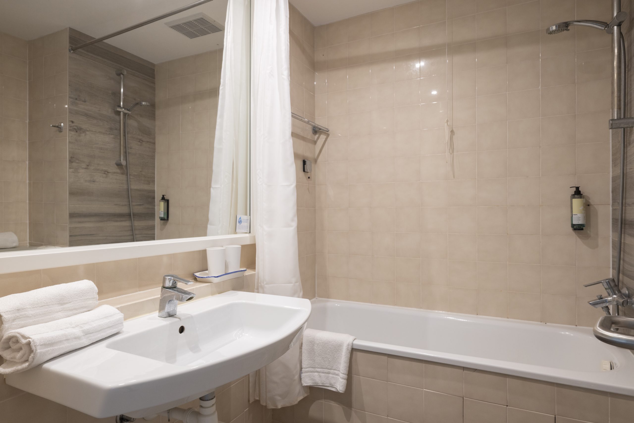 Baia_di_Conte_Double 1